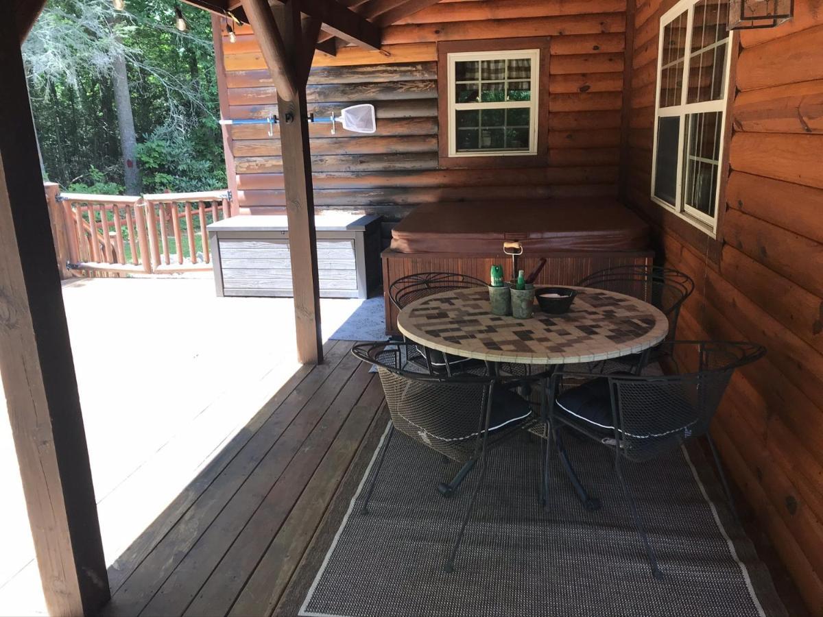 Tree Top Lodge - Gorgeous Lake Cabin With Hot Tub & Magnificent Views Of Forests And Mountains! Cabin Butler Exteriör bild