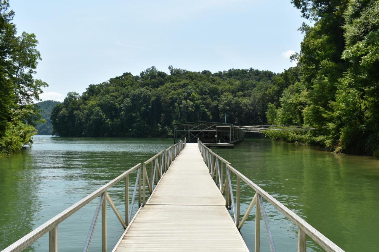 Tree Top Lodge - Gorgeous Lake Cabin With Hot Tub & Magnificent Views Of Forests And Mountains! Cabin Butler Exteriör bild