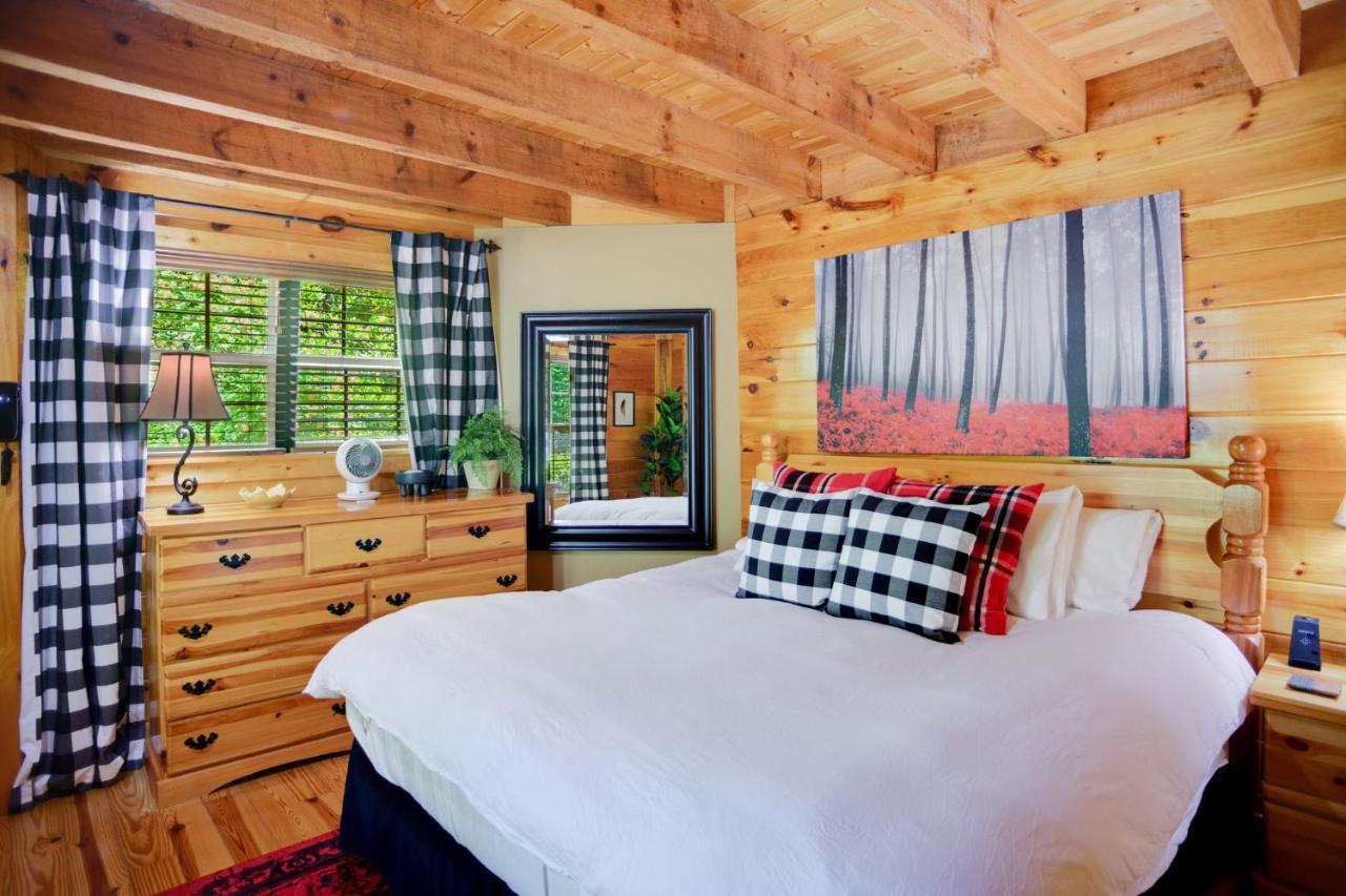 Tree Top Lodge - Gorgeous Lake Cabin With Hot Tub & Magnificent Views Of Forests And Mountains! Cabin Butler Exteriör bild
