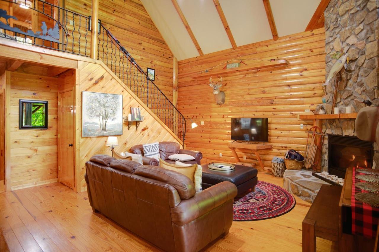 Tree Top Lodge - Gorgeous Lake Cabin With Hot Tub & Magnificent Views Of Forests And Mountains! Cabin Butler Exteriör bild