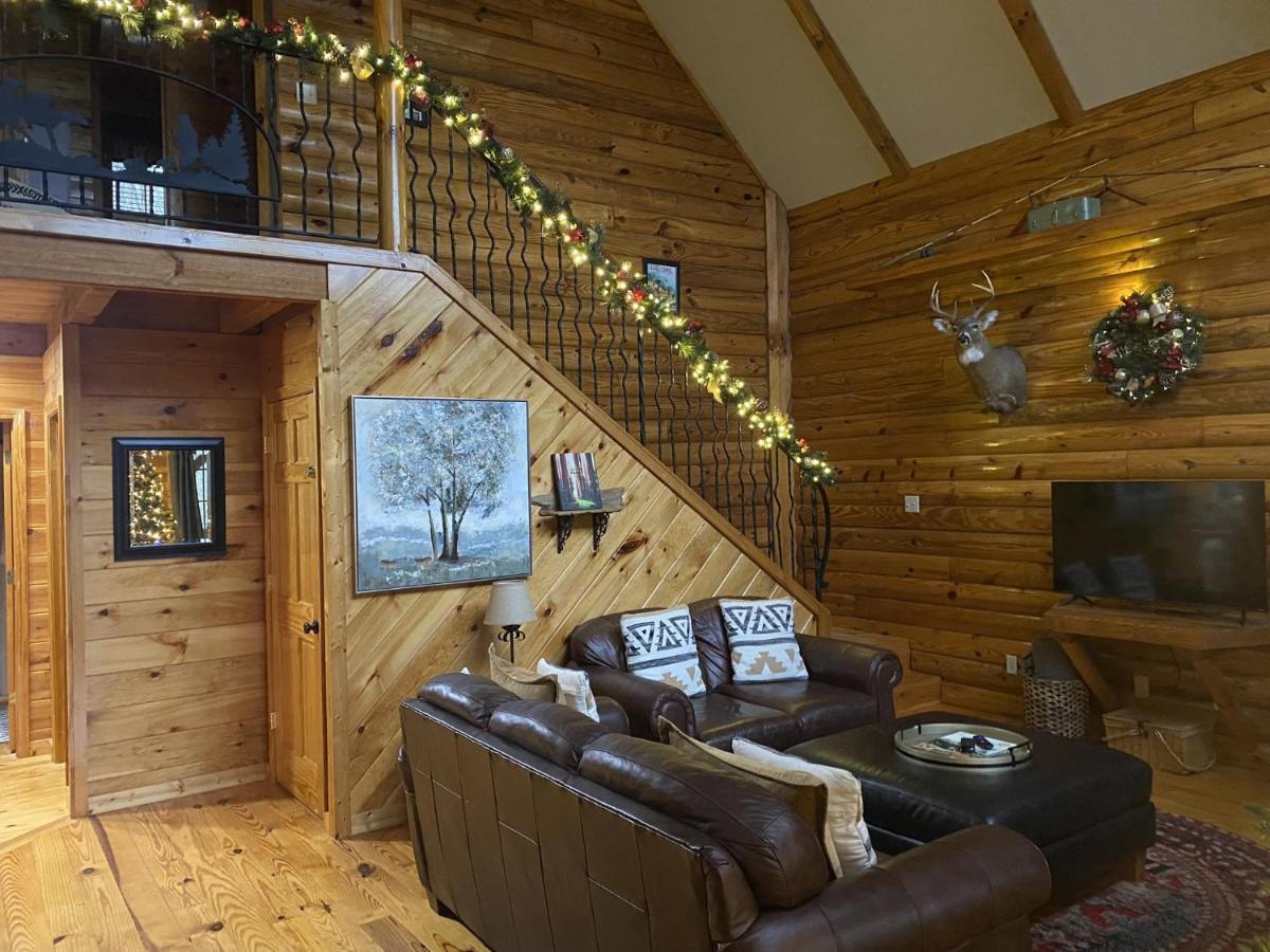 Tree Top Lodge - Gorgeous Lake Cabin With Hot Tub & Magnificent Views Of Forests And Mountains! Cabin Butler Exteriör bild